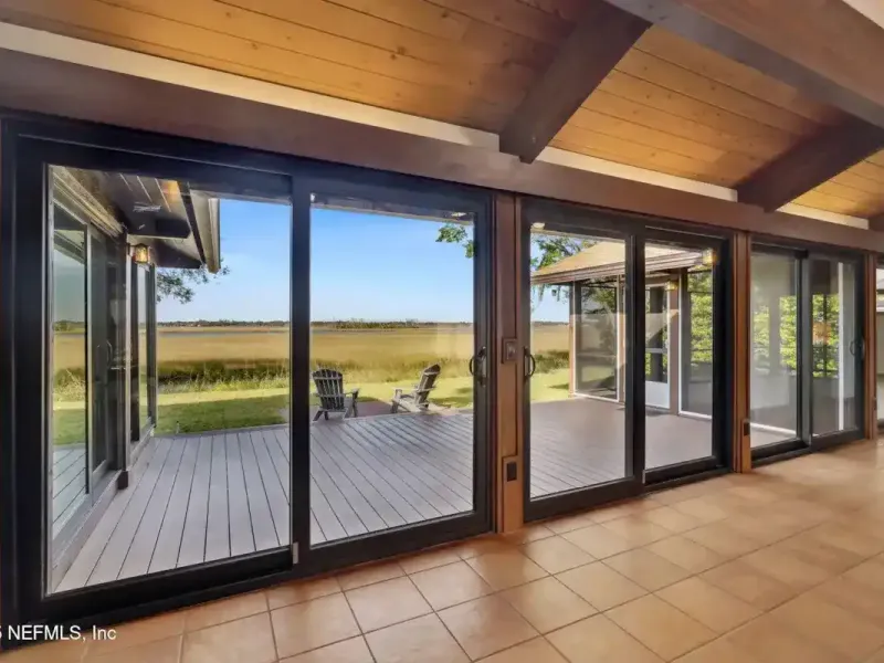 A Masterpiece of Design & Craftsmanship – image 8