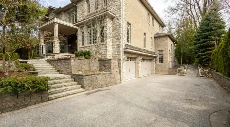 1173 Woodeden Drive, Mississauga, Ontario, L5H 2T7, Canada, 5 Bedrooms Bedrooms, ,6 BathroomsBathrooms,Residential,For Sale,Woodeden Drive,1795700