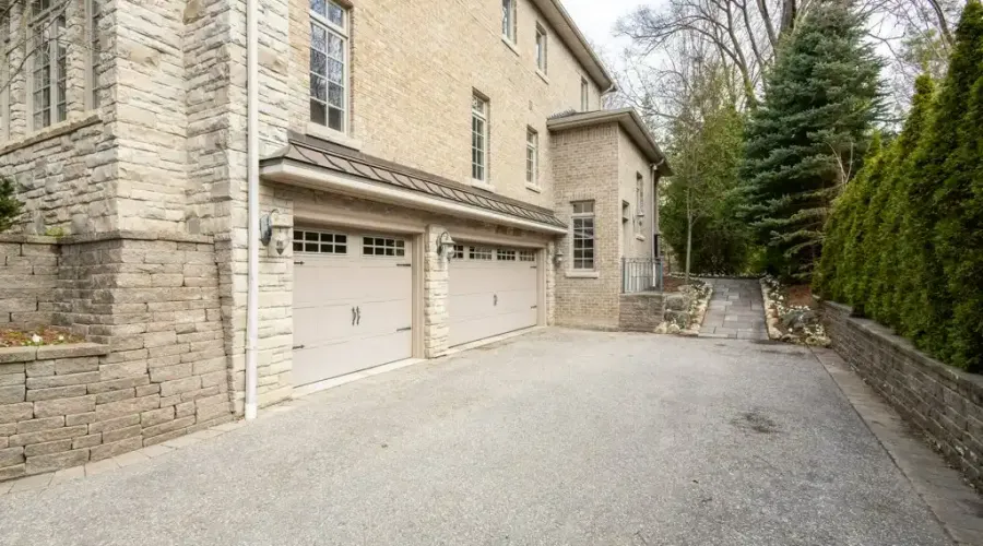 1173 Woodeden Drive, Mississauga, Ontario, L5H 2T7, Canada, 5 Bedrooms Bedrooms, ,6 BathroomsBathrooms,Residential,For Sale,Woodeden Drive,1795700