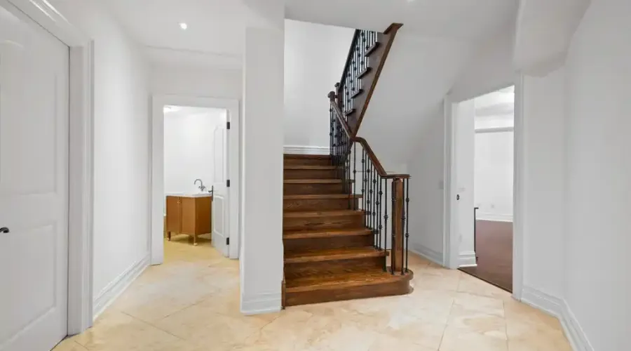 1173 Woodeden Drive, Mississauga, Ontario, L5H 2T7, Canada, 5 Bedrooms Bedrooms, ,6 BathroomsBathrooms,Residential,For Sale,Woodeden Drive,1795700