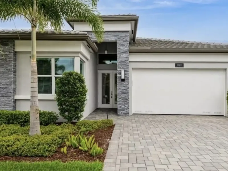 Residential For Sale – image 1