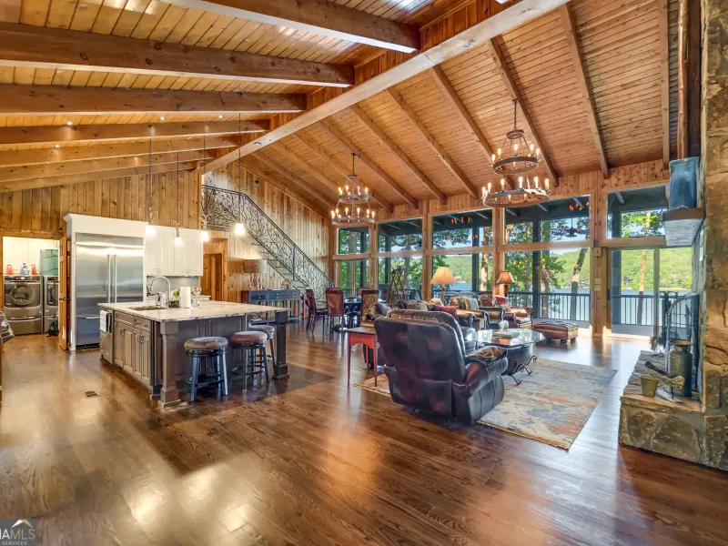 Residential For Sale – image 6