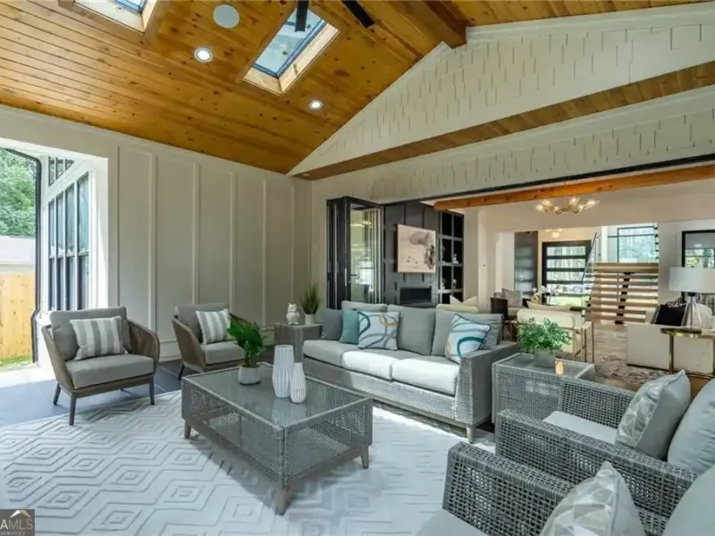 Residential For Sale – image 11