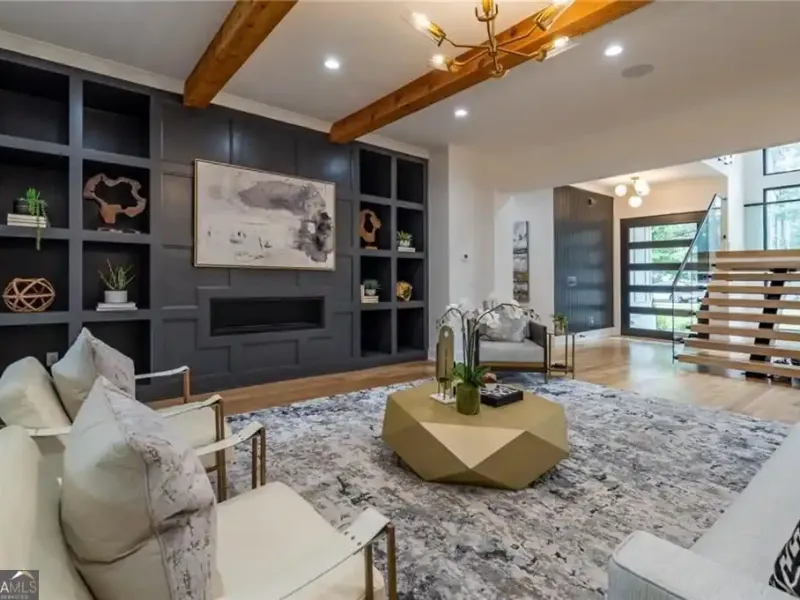 Residential For Sale – image 6