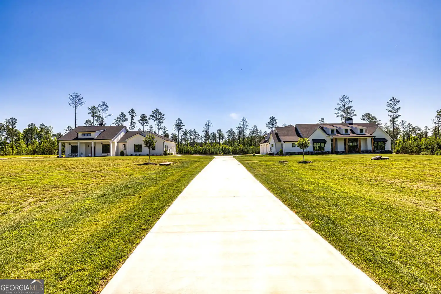 Residential For Sale – image 4