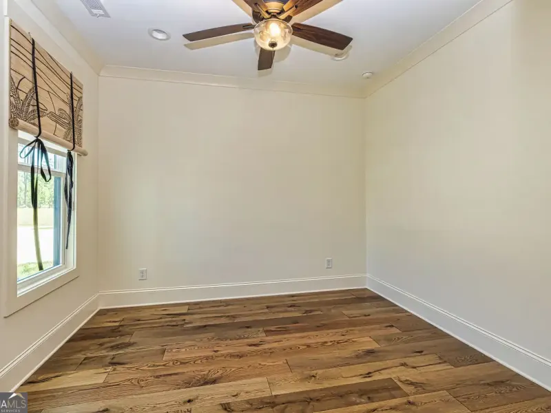 Residential For Sale – image 19