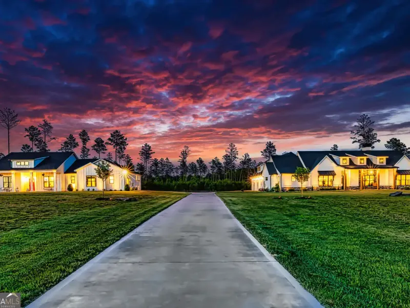Residential For Sale – image 1