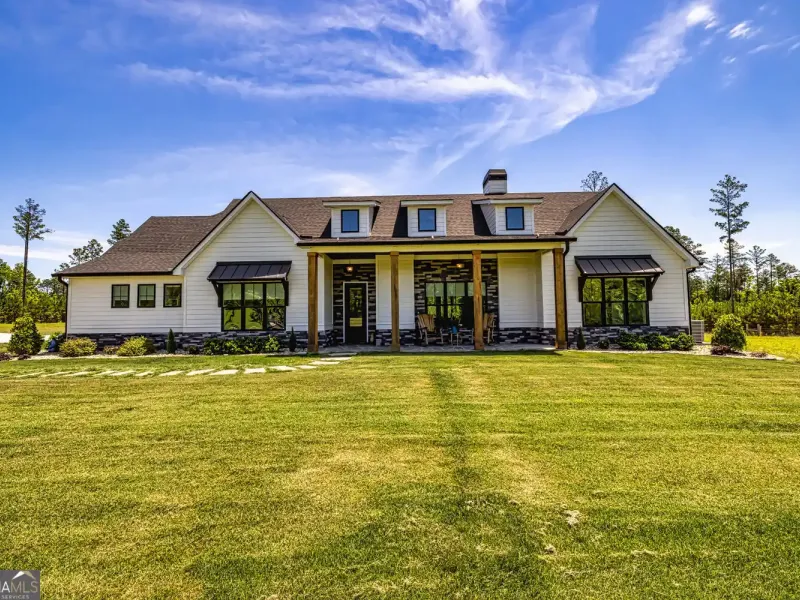 Residential For Sale – image 3