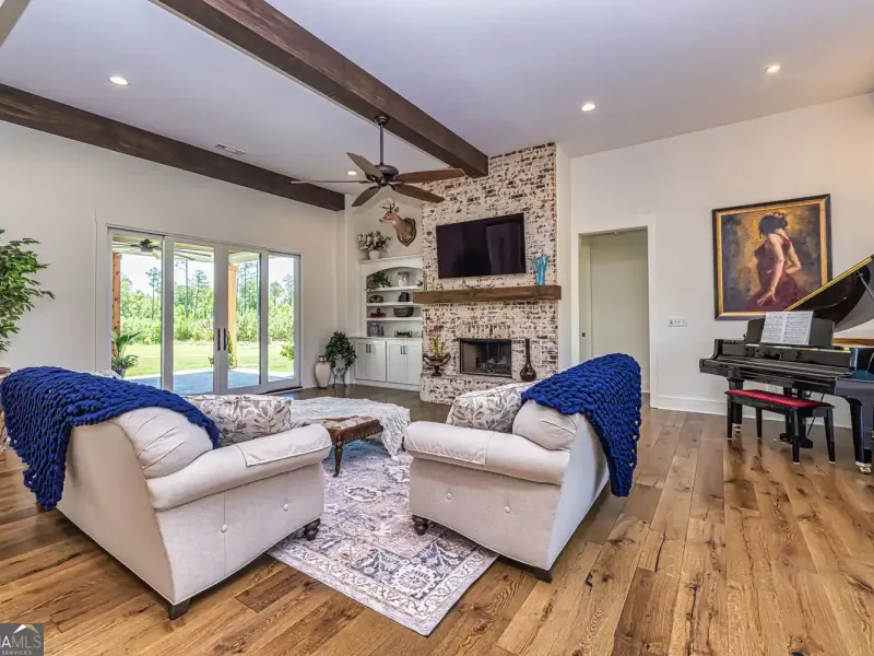 Residential For Sale – image 6