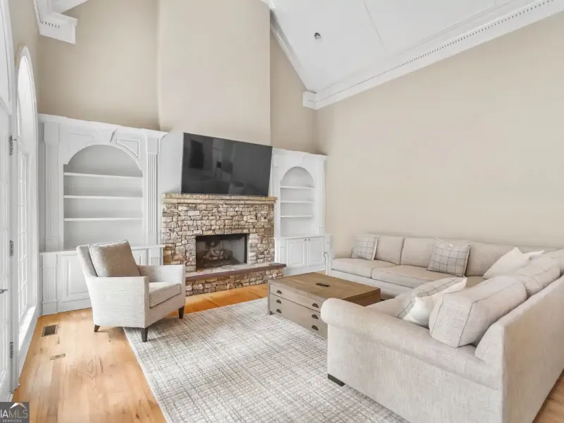 Residential For Sale – image 11