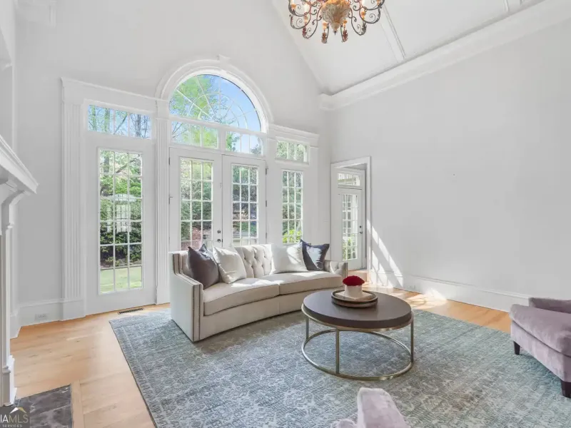 Residential For Sale – image 5