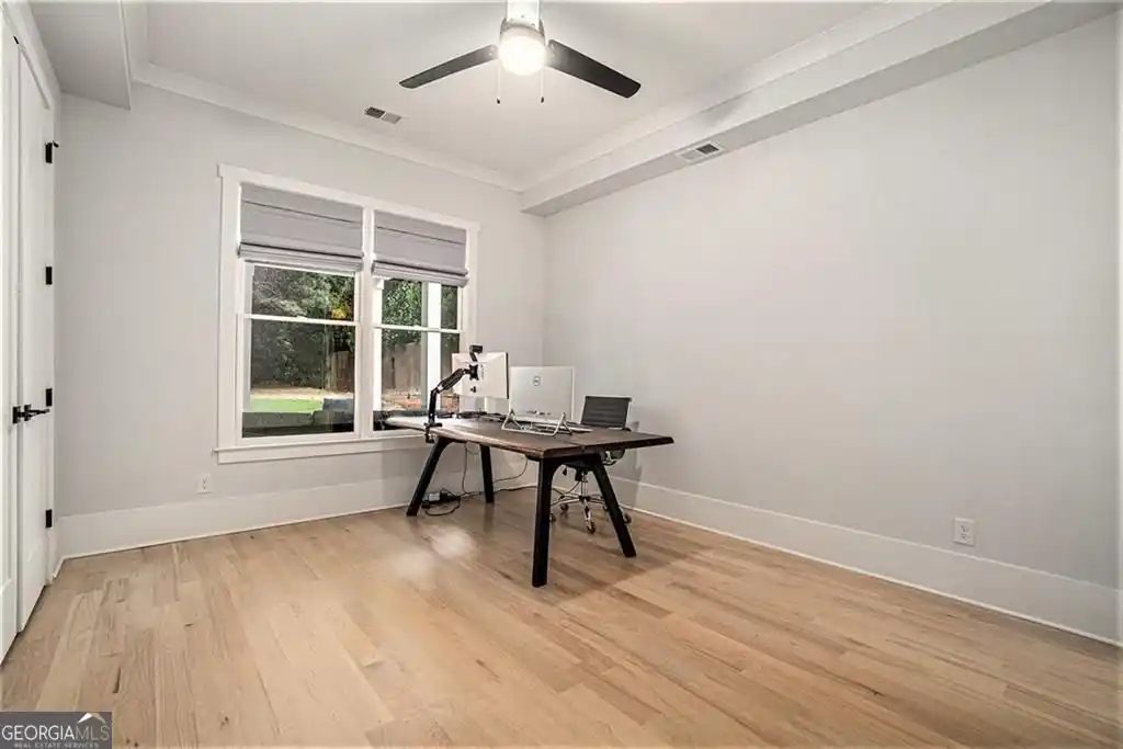 Residential For Sale – image 12