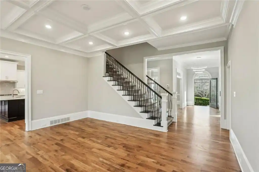 Residential For Sale – image 5