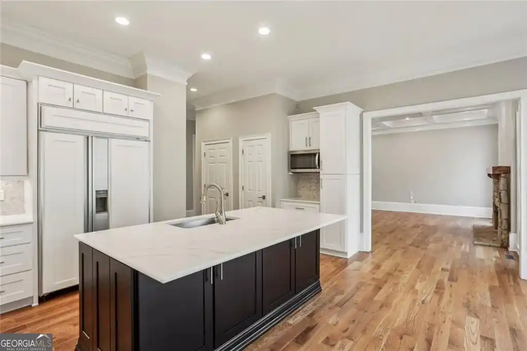 Residential For Sale – image 9