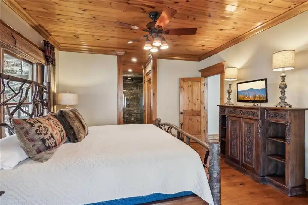 Residential For Sale – image 15