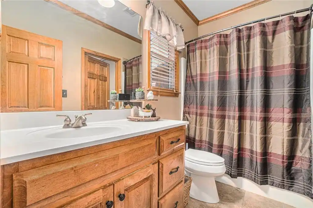 Residential For Sale – image 15
