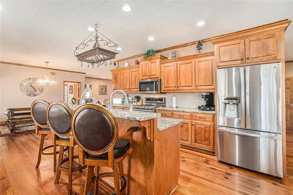 Residential For Sale – image 7