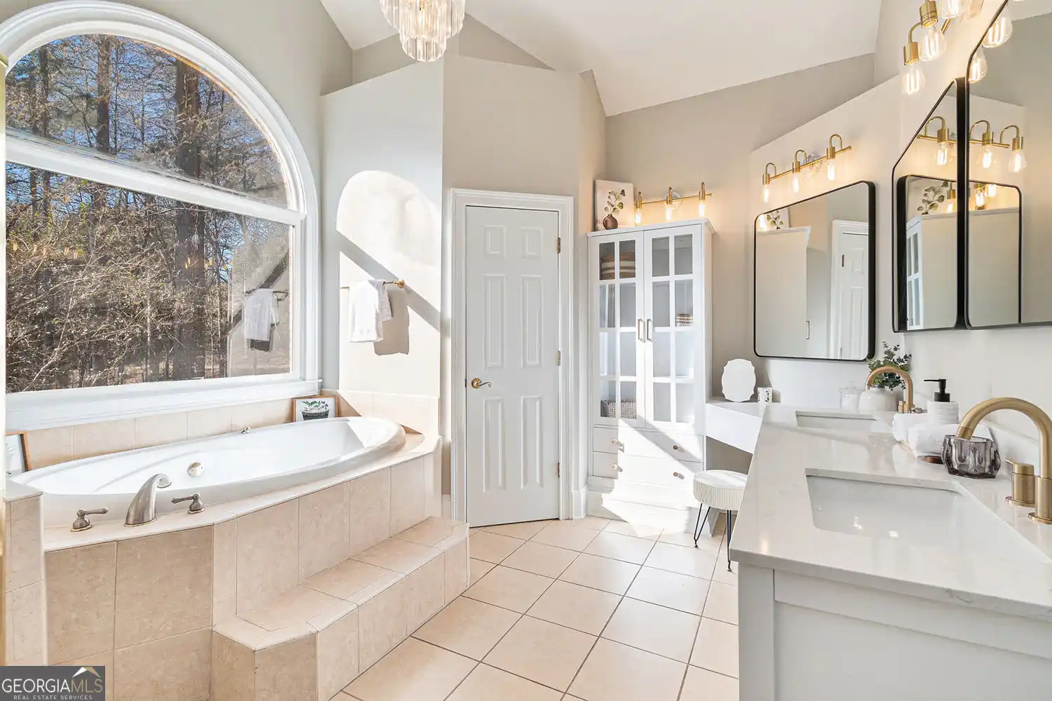Residential For Sale – image 13