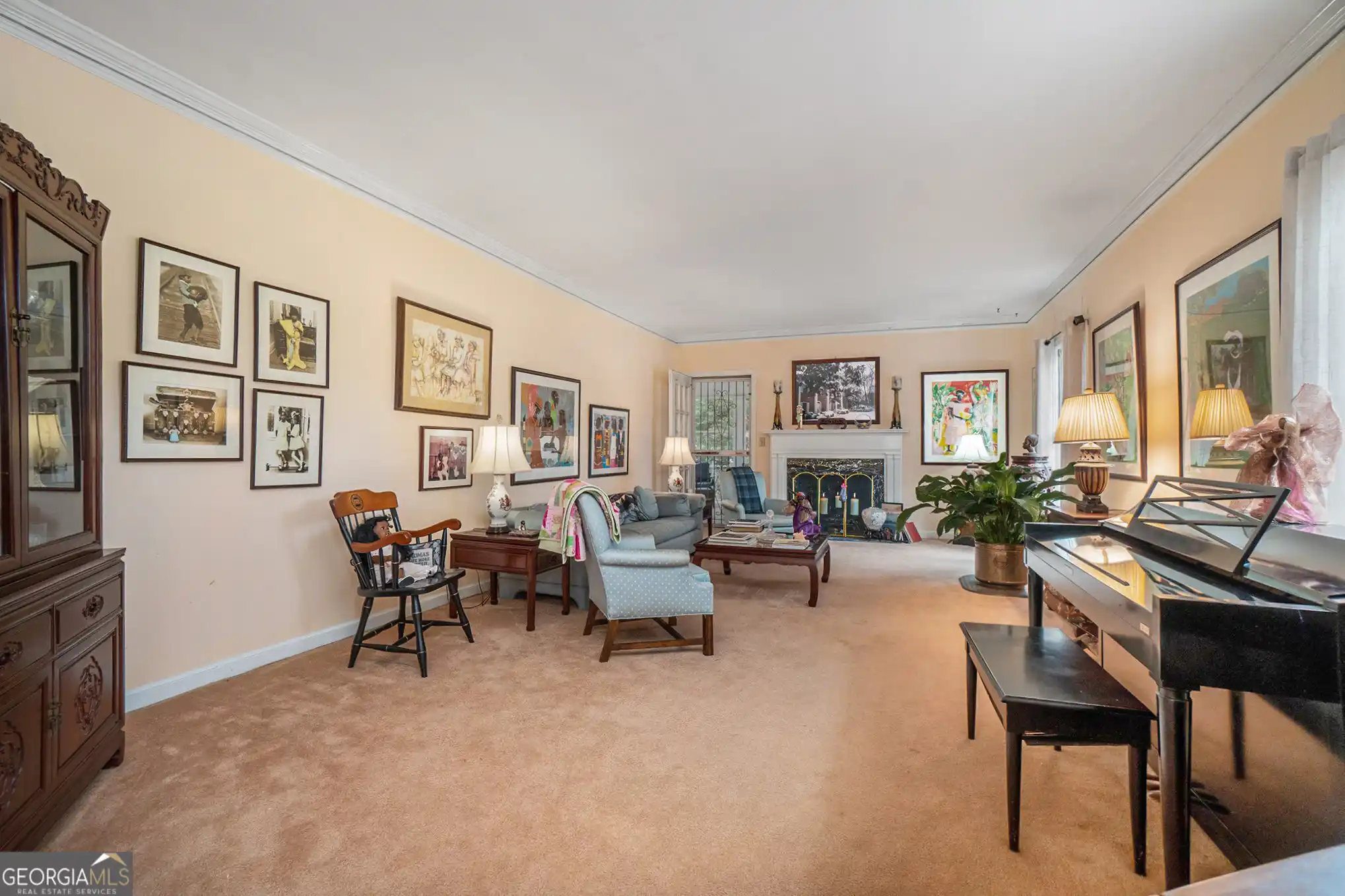 Residential For Sale – image 4