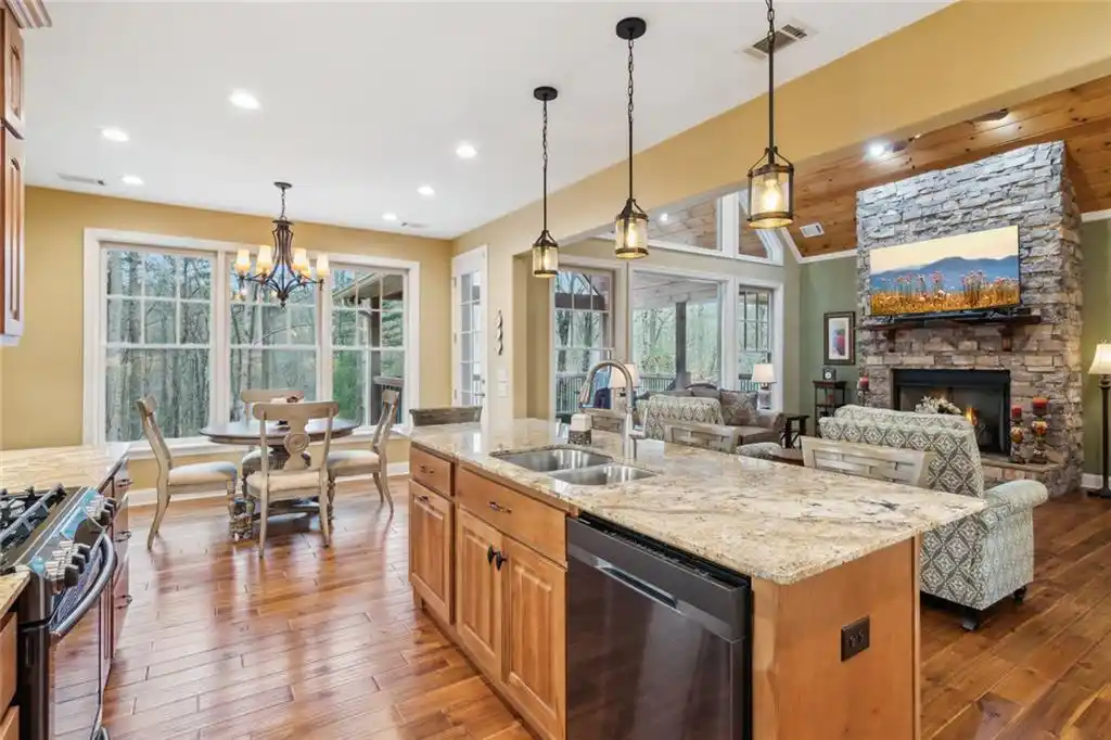 Residential For Sale – image 10