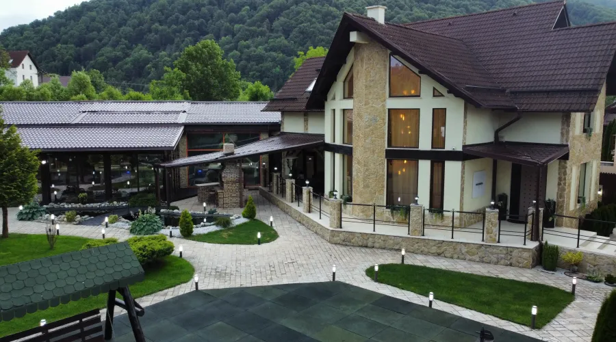 Strada Liviu Popovici 12 Bran, Comuna Bran, Romania, 5 Bedrooms Bedrooms, ,7 BathroomsBathrooms,Residential,For Sale,Strada Liviu Popovici 12 Bran,1820853