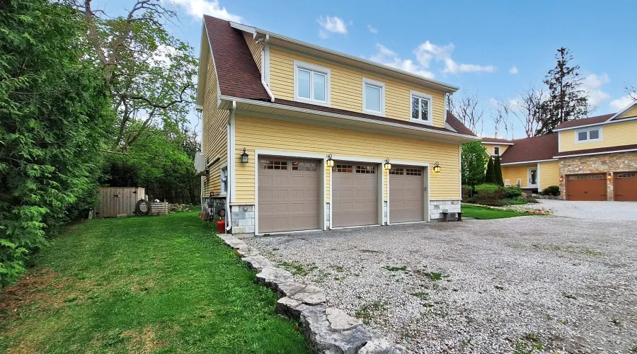 6 Macleod Estate Crt, Richmond Hill, Ontario, Canada, 2 Bedrooms Bedrooms, 5 Rooms Rooms,3 BathroomsBathrooms,Residential,For Sale,Macleod Estate,1824046