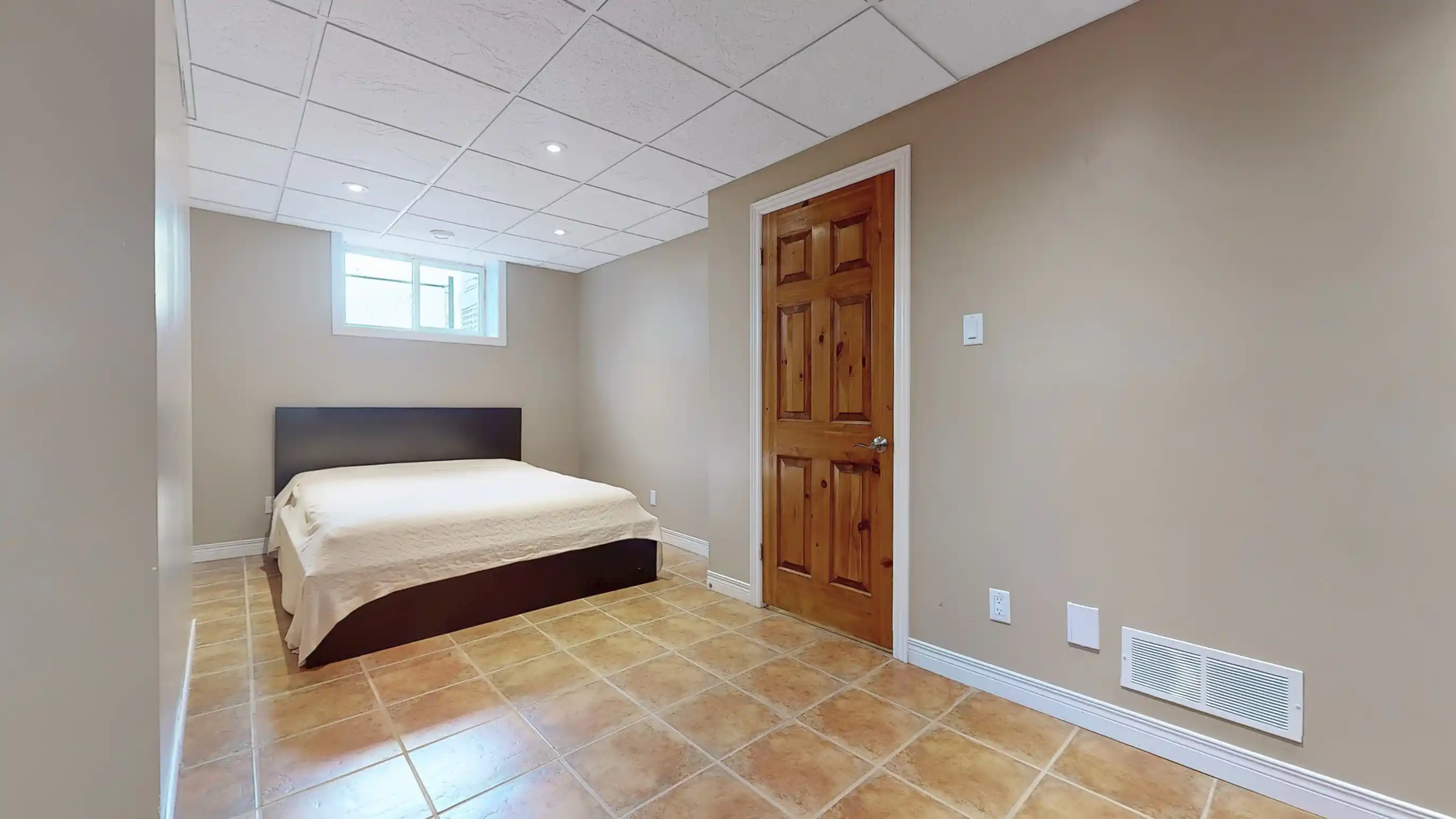 8 Macleod Estate Court, Richmond Hill, Ontario L4E 0B1 – image 21