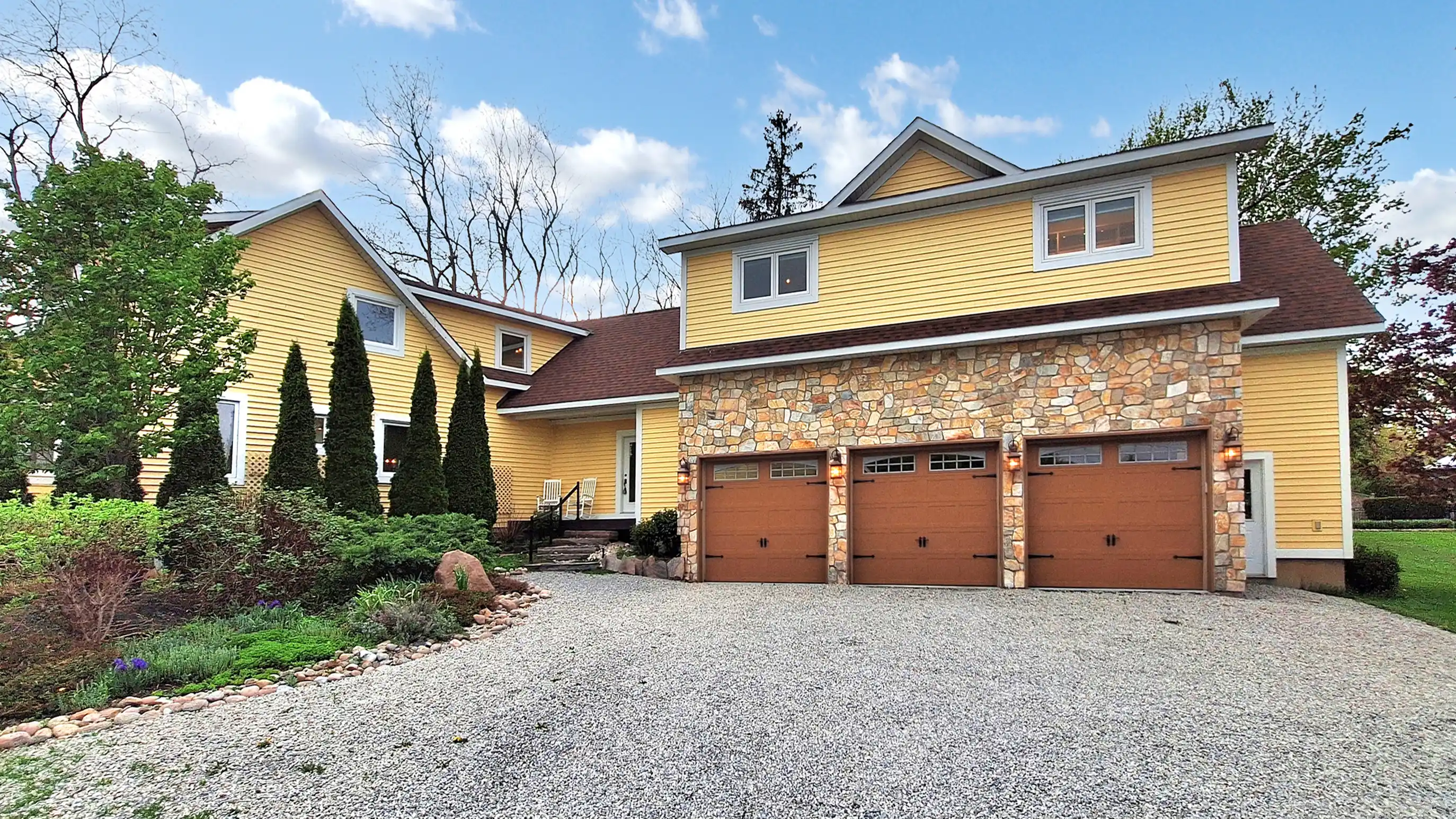 8 Macleod Estate Court, Richmond Hill, Ontario L4E 0B1 – image 1