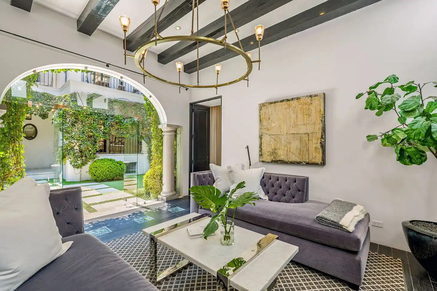 Casa Roya – image 27