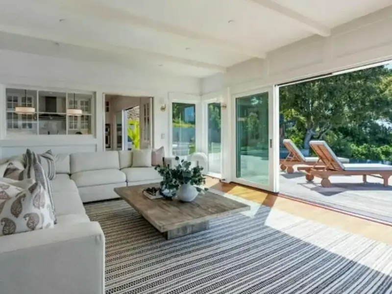Stunning View Residence – image 4