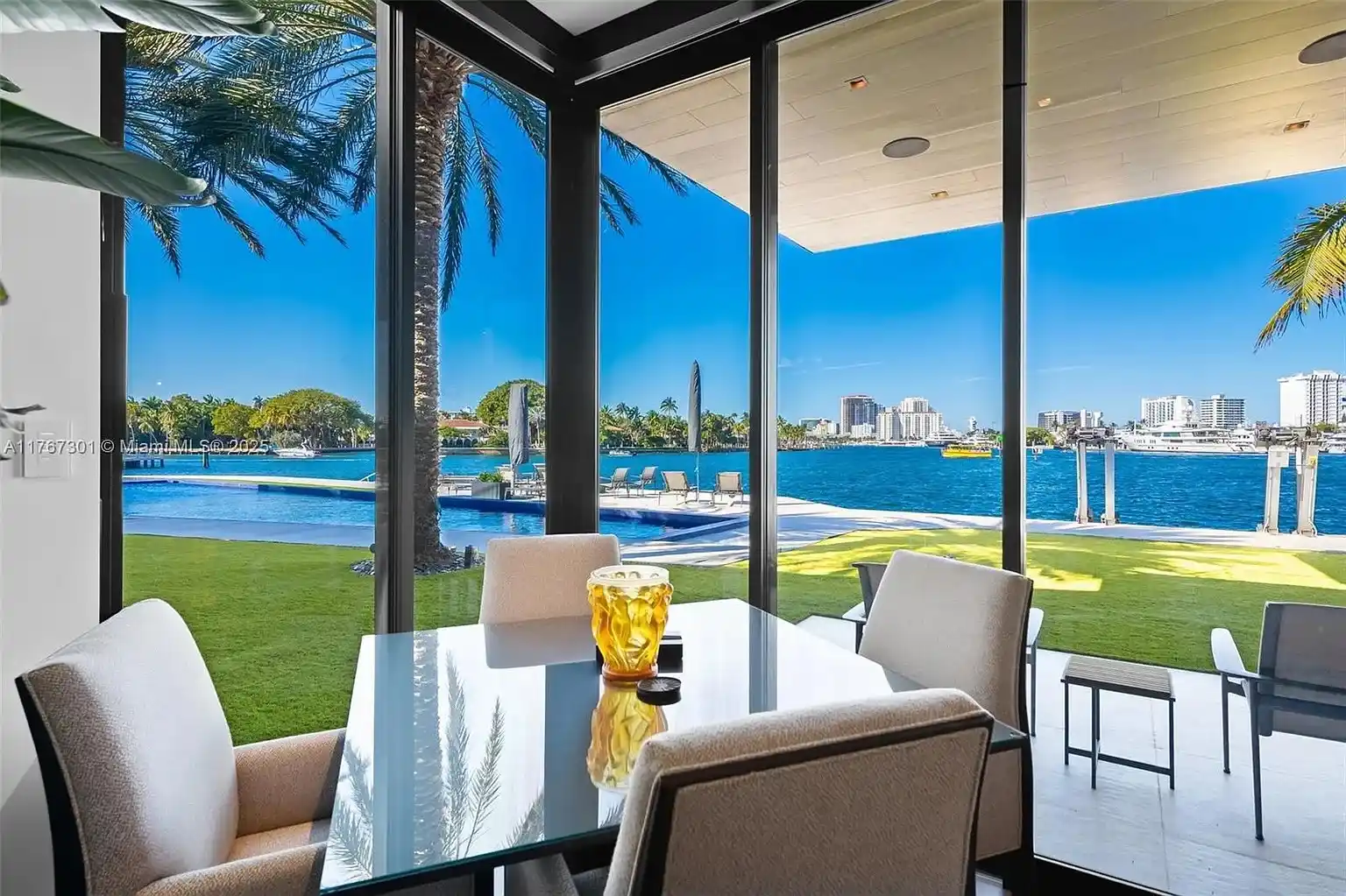 Pinnacle of luxury in prestigious Harbor Beach – image 13