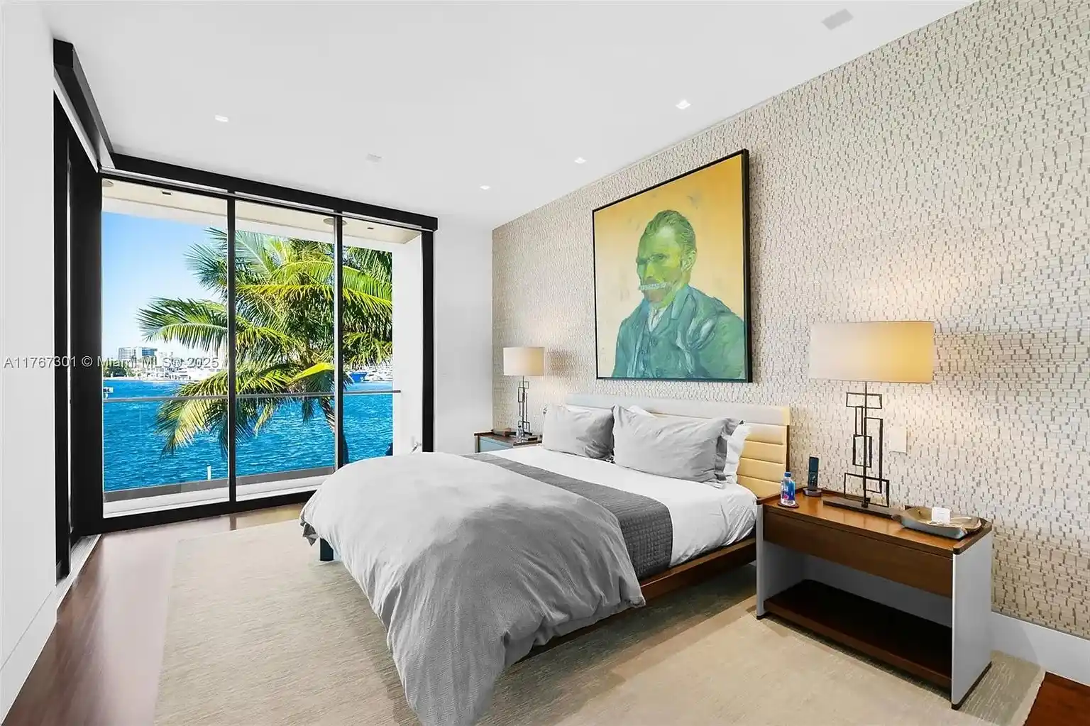 Pinnacle of luxury in prestigious Harbor Beach – image 18