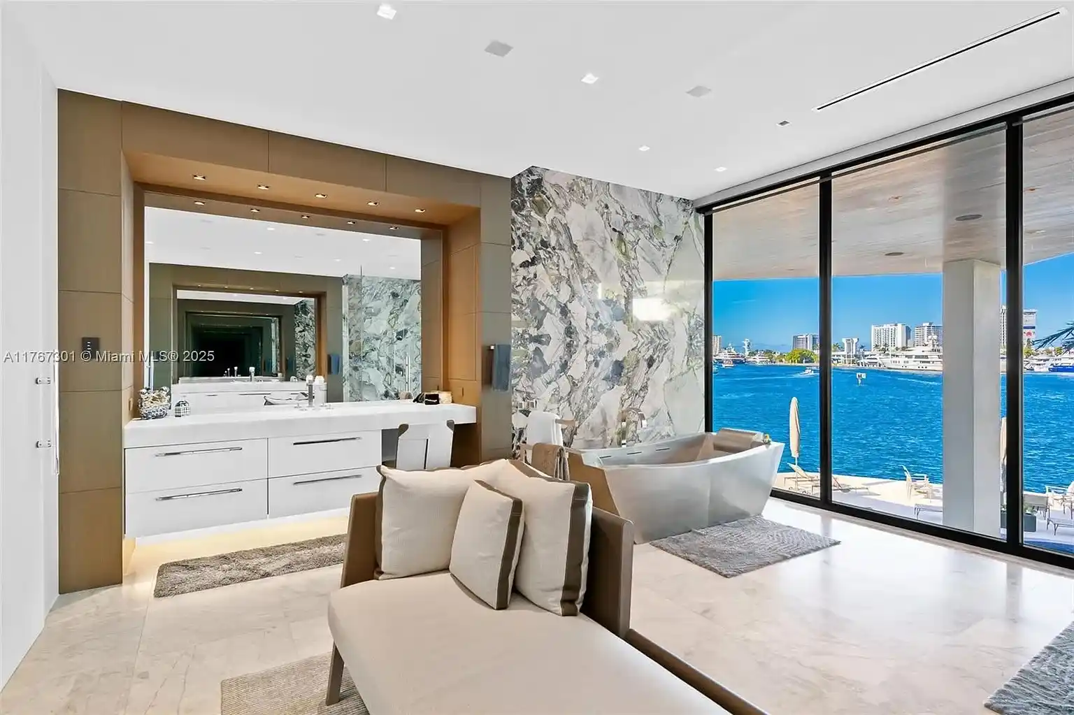 Pinnacle of luxury in prestigious Harbor Beach – image 23