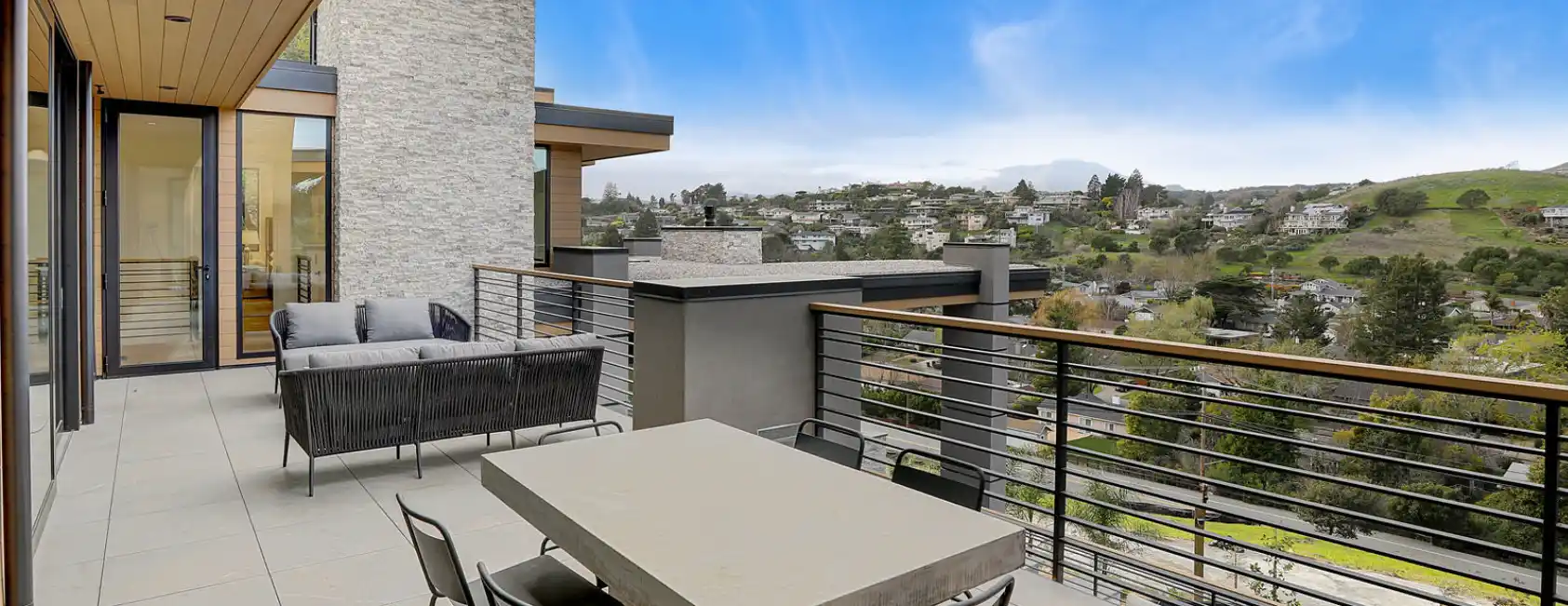 Modern Luxury – image 1