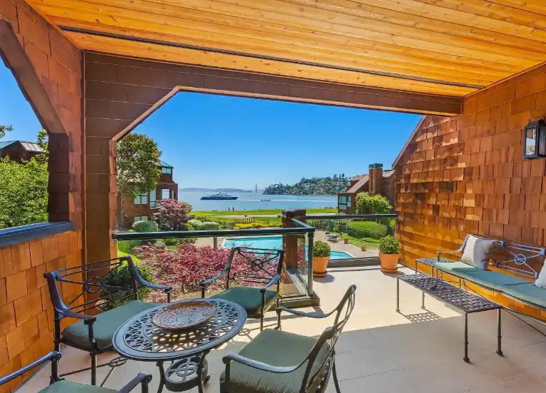 Sweeping Bay Views – image 2