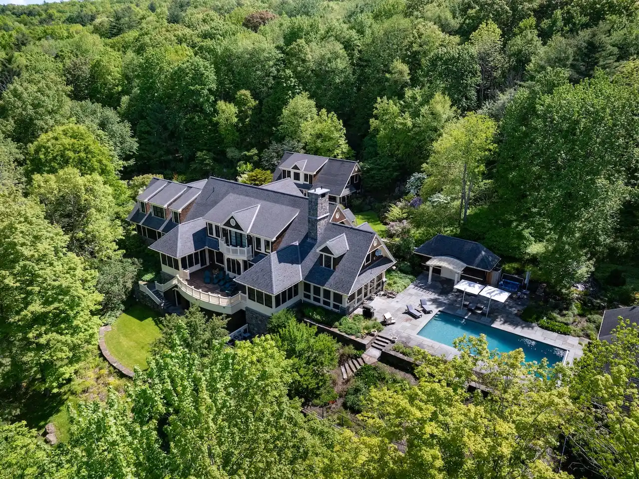 Spectacular Alford Mountain Estate: Guest House & Resort Amenities on – image 1