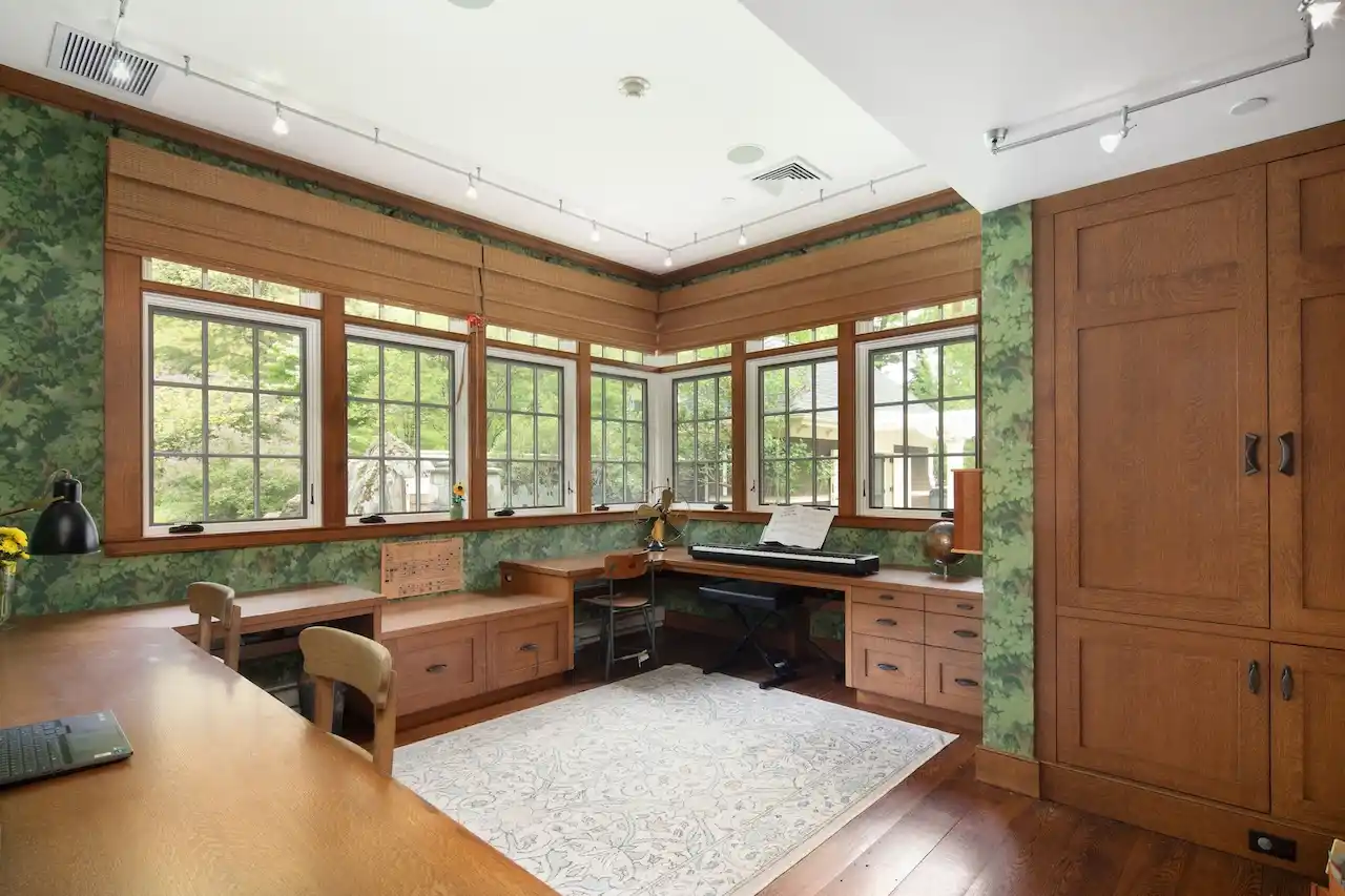 Spectacular Alford Mountain Estate: Guest House & Resort Amenities on – image 19