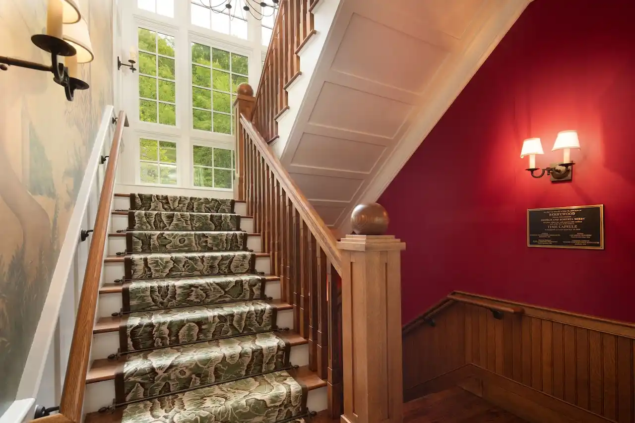 Spectacular Alford Mountain Estate: Guest House & Resort Amenities on – image 20