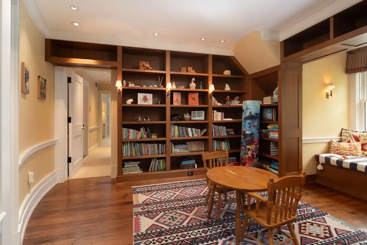 Spectacular Alford Mountain Estate: Guest House & Resort Amenities on – image 28