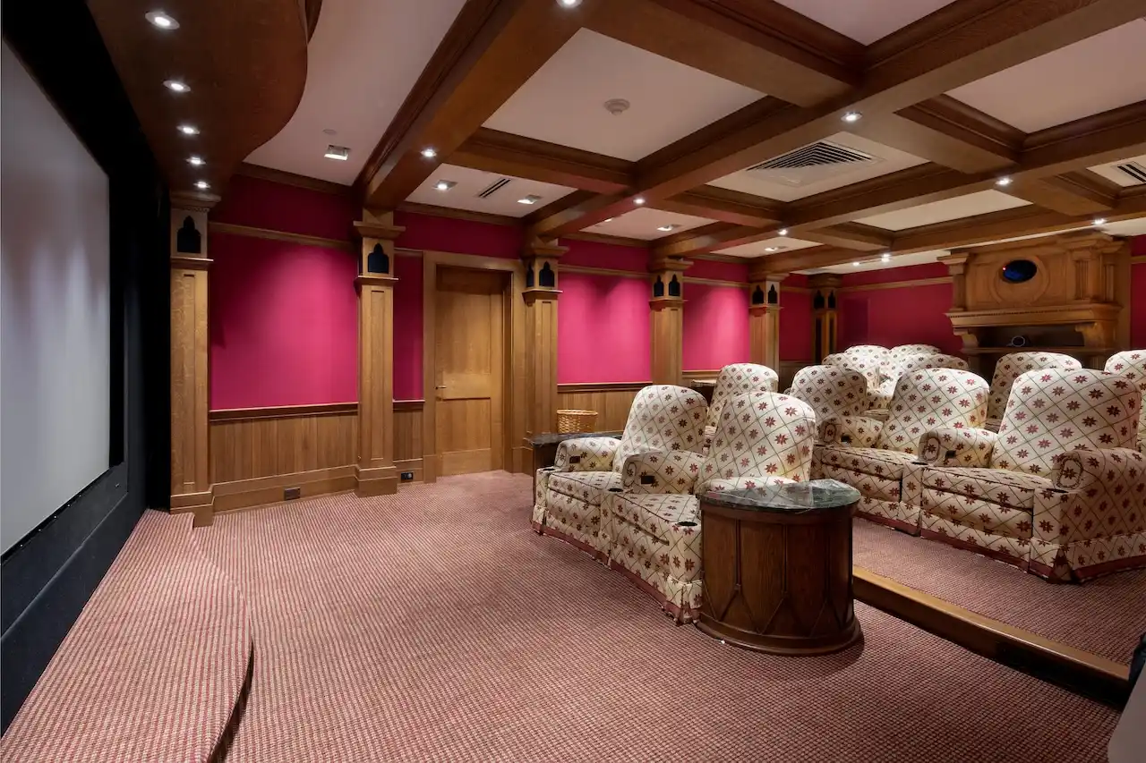 Spectacular Alford Mountain Estate: Guest House & Resort Amenities on – image 33
