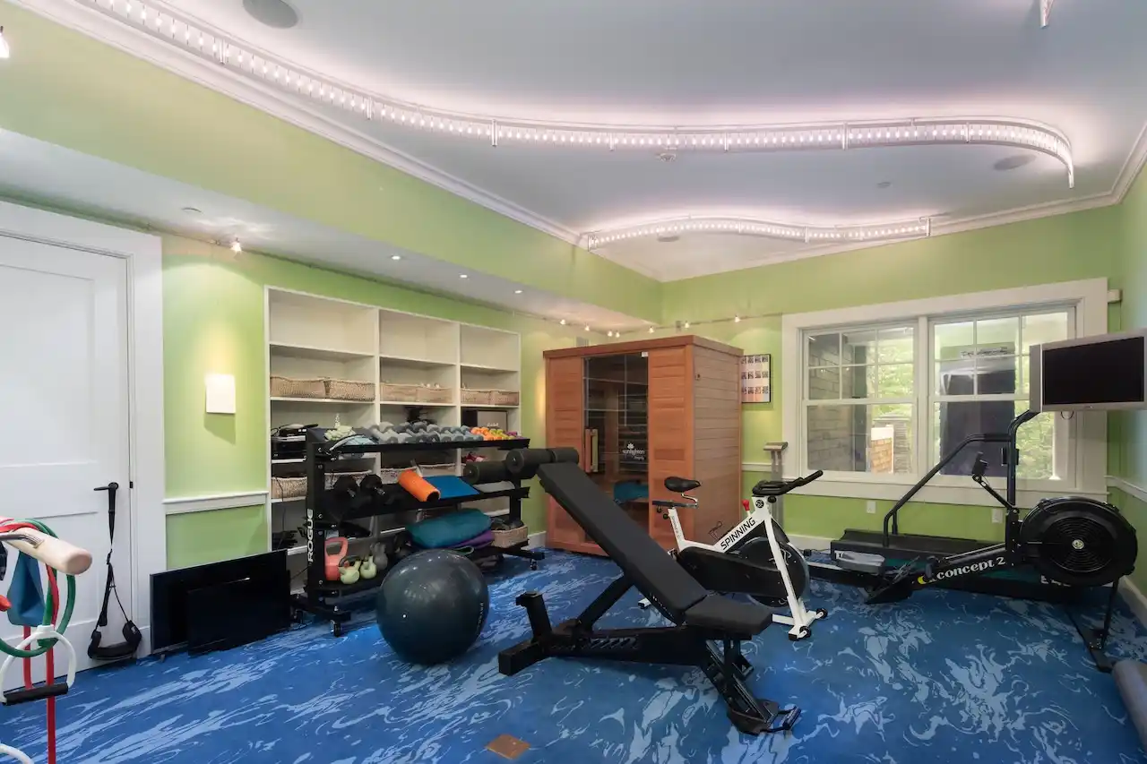 Spectacular Alford Mountain Estate: Guest House & Resort Amenities on – image 37