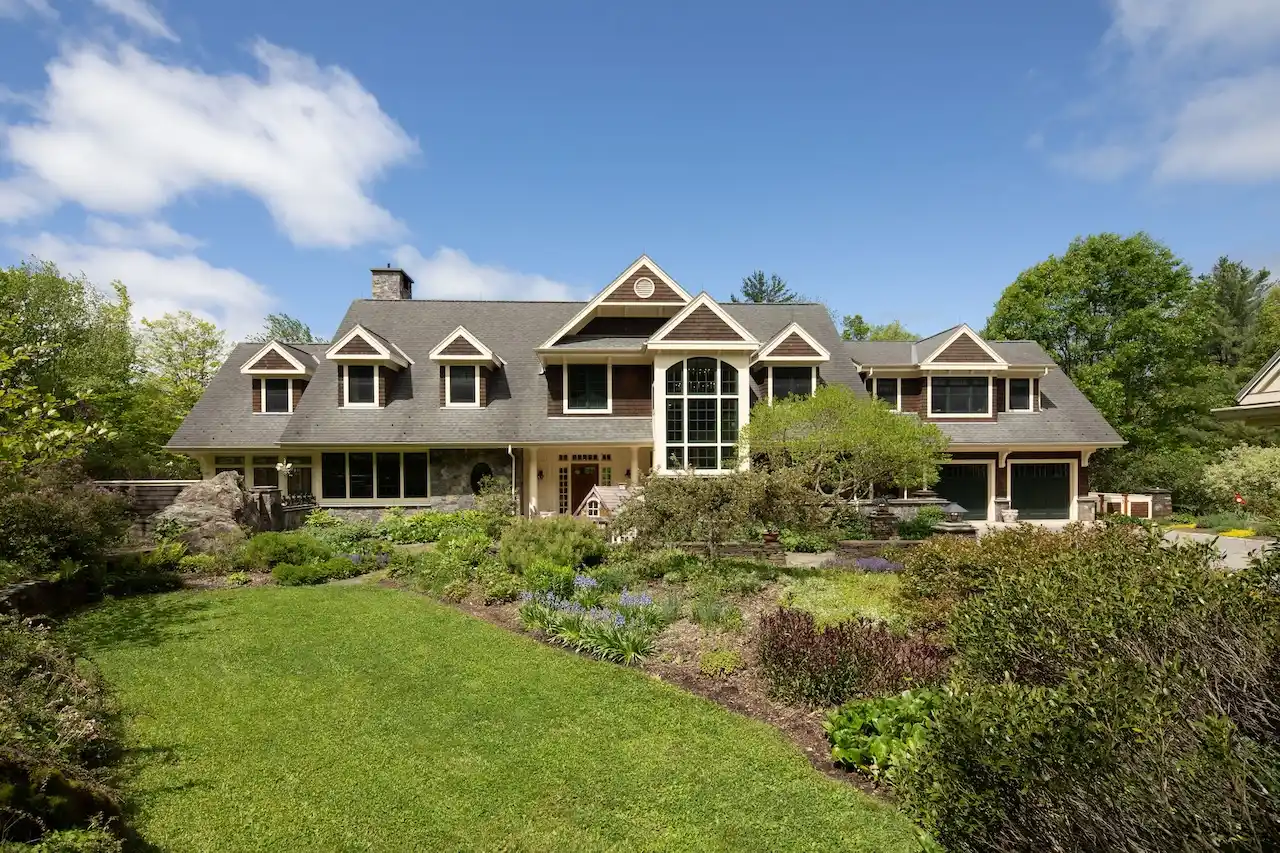 Spectacular Alford Mountain Estate: Guest House & Resort Amenities on – image 2
