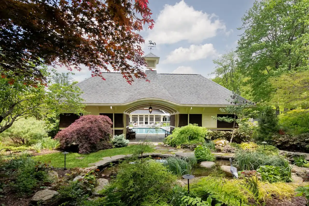 Spectacular Alford Mountain Estate: Guest House & Resort Amenities on – image 44