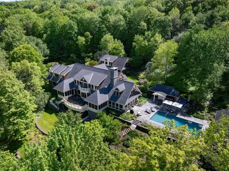 Spectacular Alford Mountain Estate: Guest House & Resort Amenities on – image 1