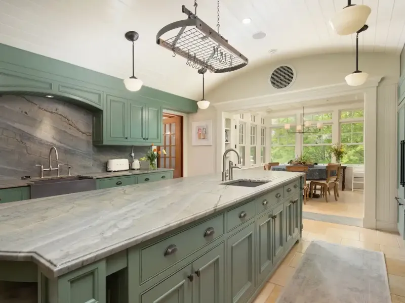 Spectacular Alford Mountain Estate: Guest House & Resort Amenities on – image 15