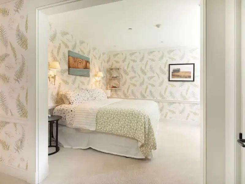 Spectacular Alford Mountain Estate: Guest House & Resort Amenities on – image 26