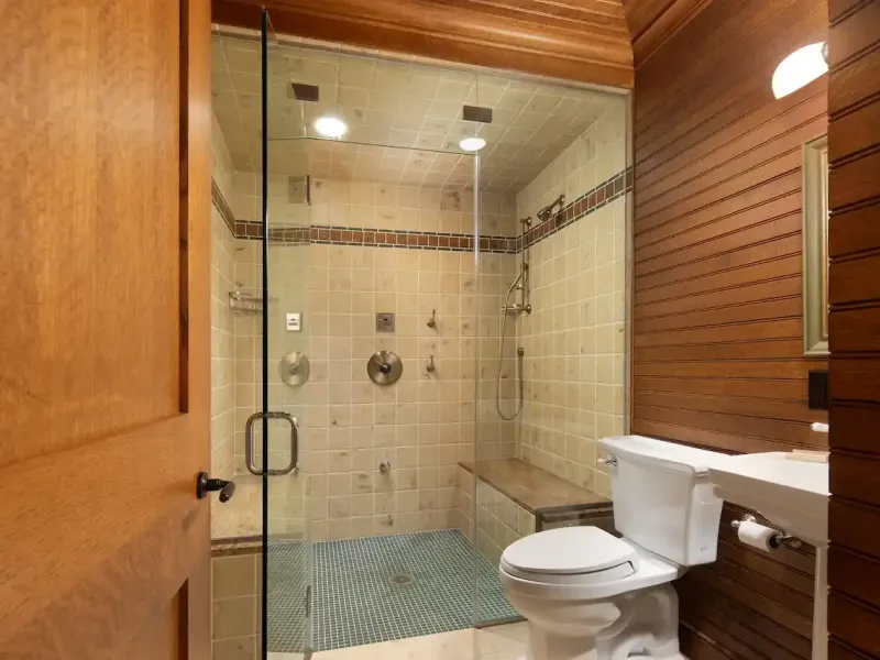 Spectacular Alford Mountain Estate: Guest House & Resort Amenities on – image 38