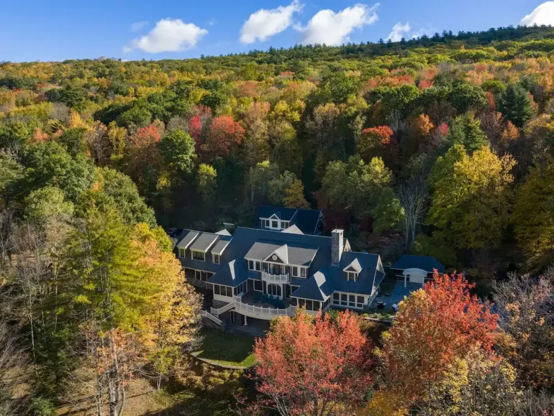 https://harneyrealestate.com/listings/east-road-alford-ma-berkshire-24 – image 11