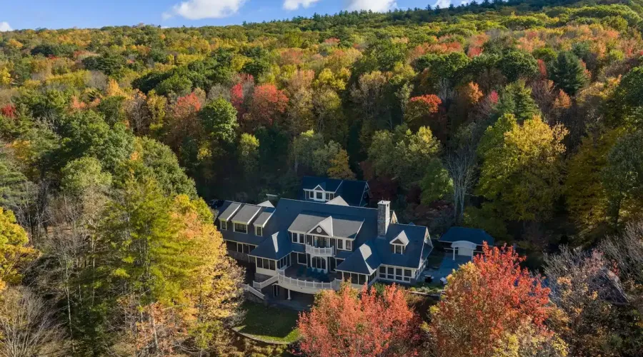 Address not available!, 12 Rooms Rooms,5 BathroomsBathrooms,Residential,For Sale,East,1850679