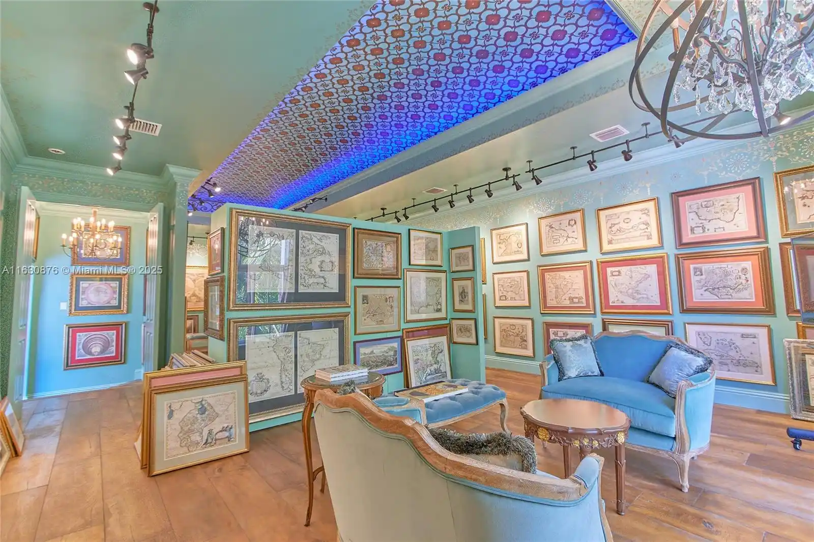 Luxury Lakeside Living in Weston’s Prestigious Windmill Ranches – image 30